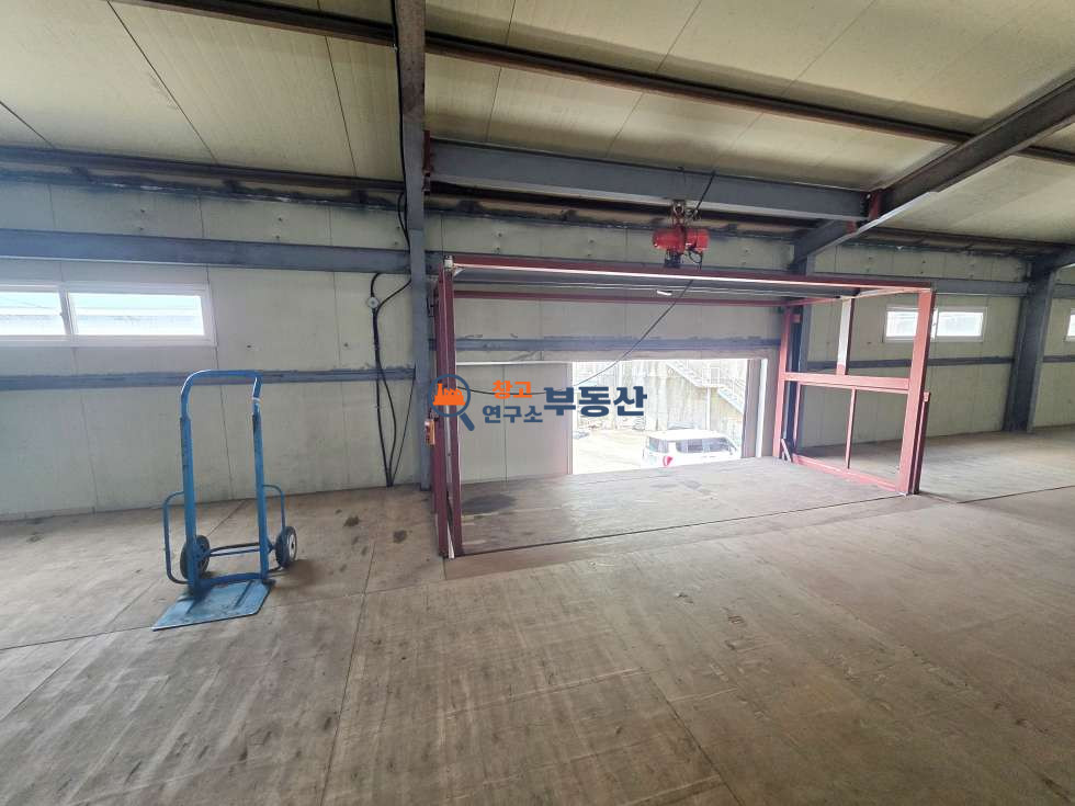 경기 고양일산동구 사리현동 #100평 #창고 #화물리프트 #컨테이너 #저렴한임대료 #즉시입주 #통일로8분 월세 매물번호 18215 사진 6