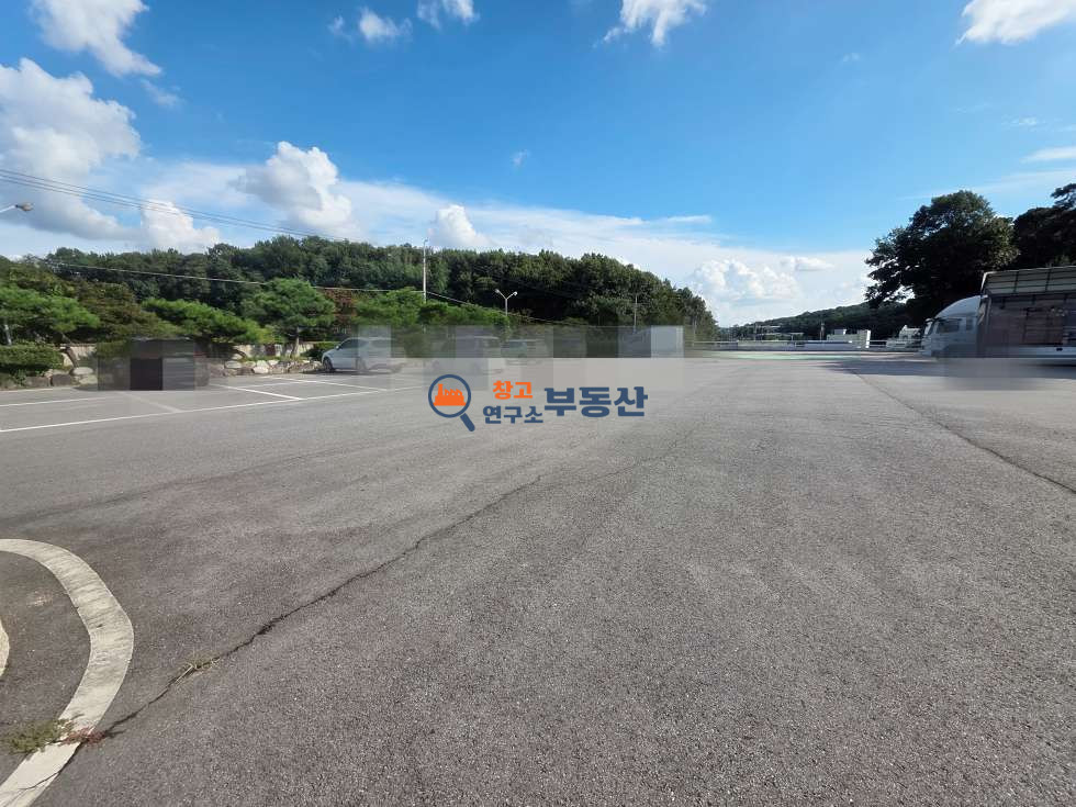 경기 파주시 파주읍 백석리 #1063평 #공장 #대형마당 #2차선대로변 #40FT #전기승압 #내포IC월롱IC8분 월세 매물번호 18299 사진 10