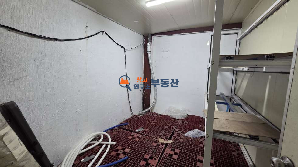 경기 고양일산동구 식사동 #456평 #공장 #단독마당 #즉시입주 #별도사무동 #도심권 #사리현IC 5분 월세 매물번호 18401 사진 10