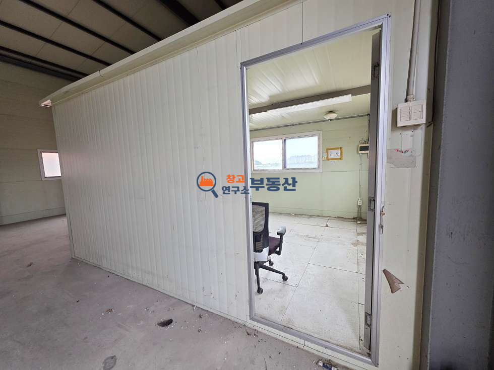 경기 파주시 조리읍 능안리 #120평 #창고 #60평+60평 #민원무 #즉시입주 #북고양IC15분 월세 매물번호 18176 사진 20