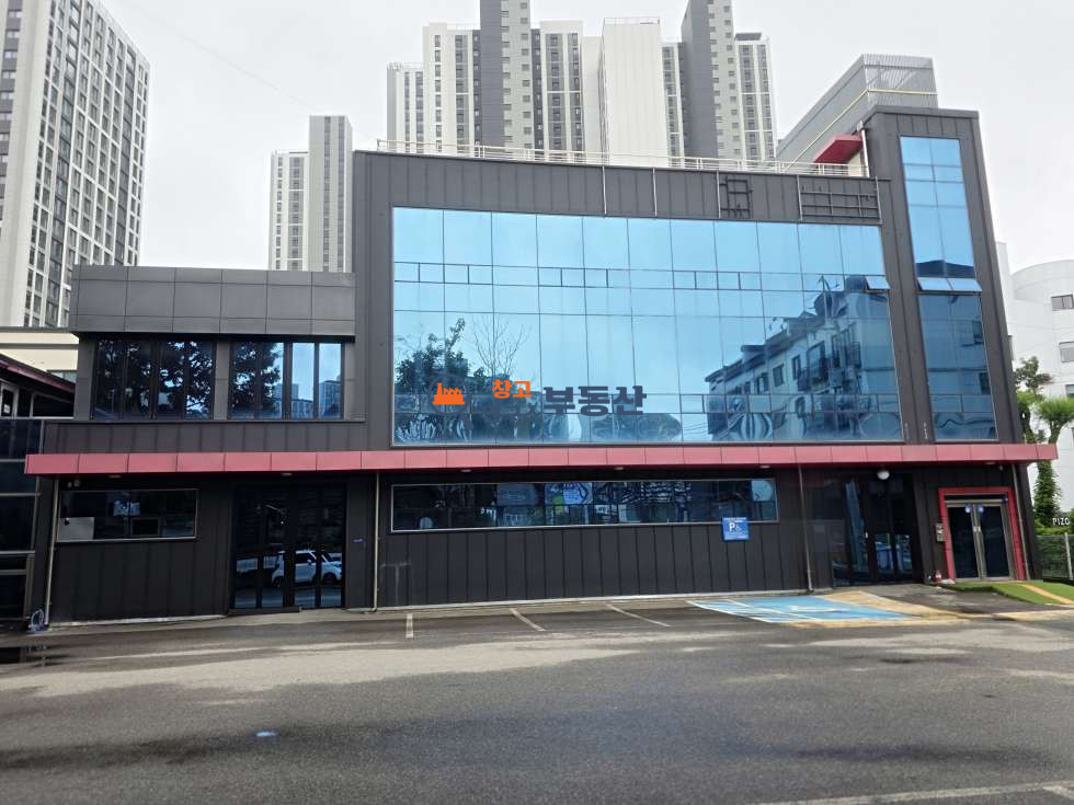 경기 고양일산동구 풍동 #100평 #2종근생 #1층임대 #대중교통 #즉시입주 #역세권 #가성비 월세 매물번호 18014 사진 1