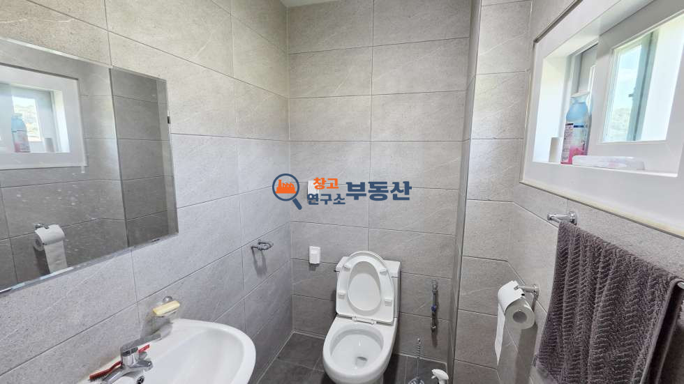 경기 파주시 신촌동 #실면적 106평 #창고48평+가설천막58평 #단독마당 #1종근생 #직관연결 #즉시입주 #내부사무실 #40피트 #문발IC 매매 매물번호 18434 사진 3