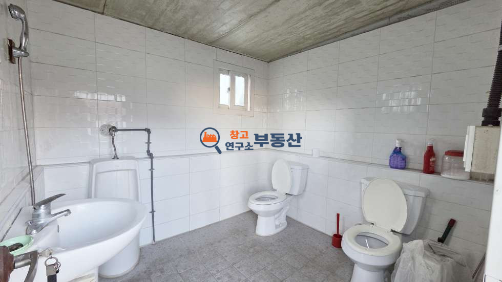 경기 고양일산동구 성석동 #55평 #창고 #40피트 #설문IC 2분 #보관추천 #내부사무실 #저렴임대료 #외부화장실 월세 매물번호 18438 사진 7