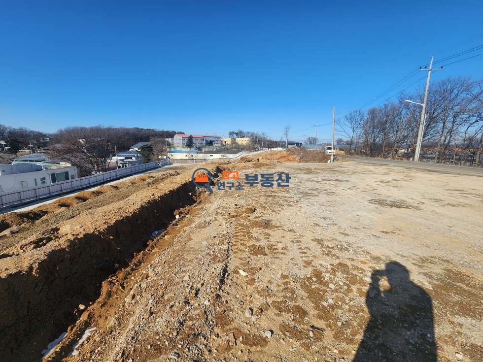 경기 파주시 신촌동 2차선 도로변 계획관리, 토목공사완료조건, 양면 도로접, 1,2층 건축추천 매매 매물번호 13361 사진 3