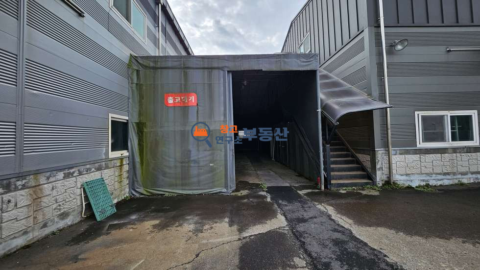 경기 파주시 조리읍 능안리 #공장 #연면적439평 #대형마당 #가설천막 #높은층고 매매 매물번호 13788 사진 17